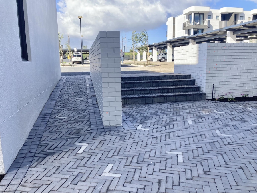 To Let 1 Bedroom Property for Rent in Century City Western Cape